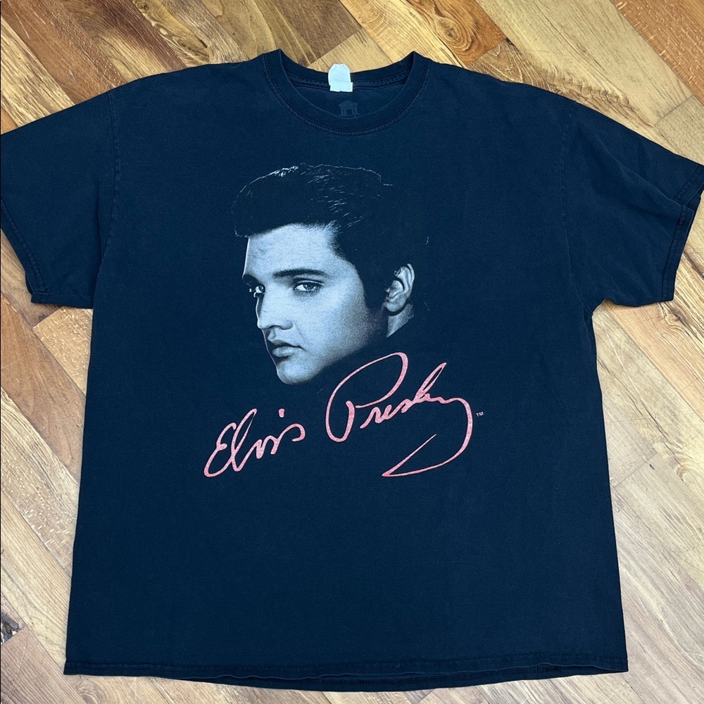 Gildan Black Elvis Presley Graphic Tee
